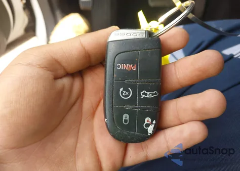 2013 Dodge Charger Sxt z USA, uszkodzony, nr VIN 2C3CDXHG6DH526201